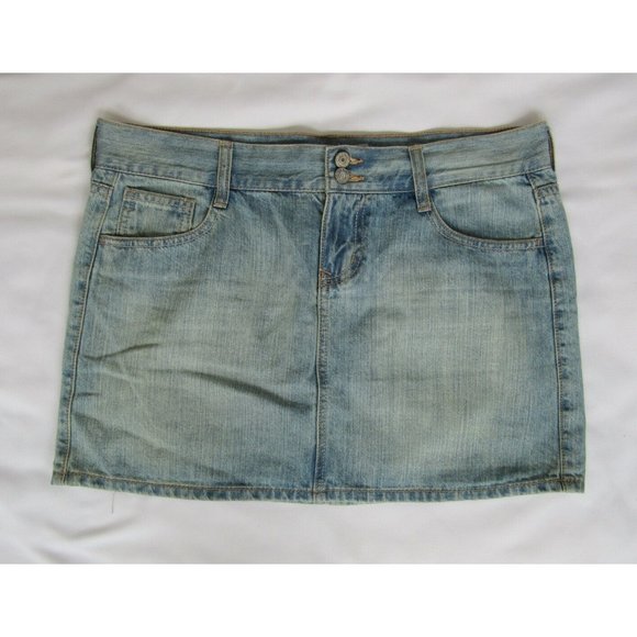 Old Navy Womens Size 6 Mini Denim Jean Skirt Light Wash NWT - Picture 1 of 3